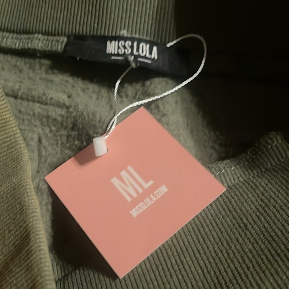 Miss Lola Unbothered Cargo Mini Skirt Set - Picture 5 of 6